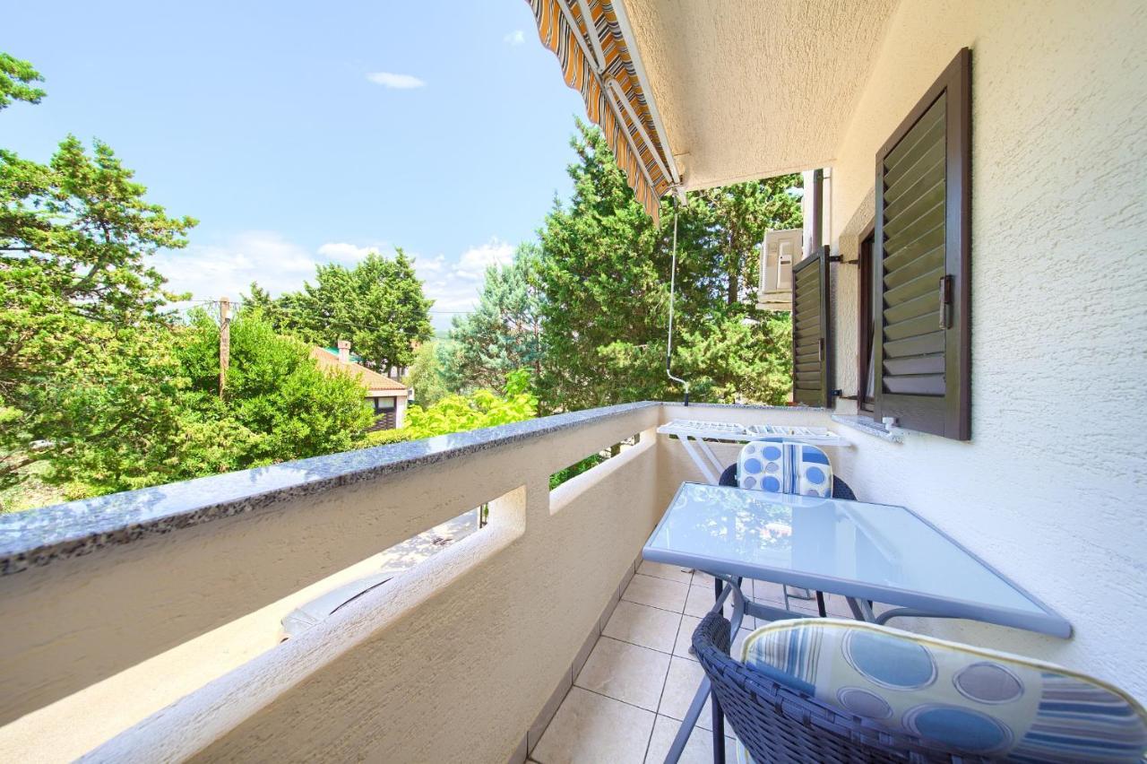 Villa Punta 1St Floor Punat Exterior photo