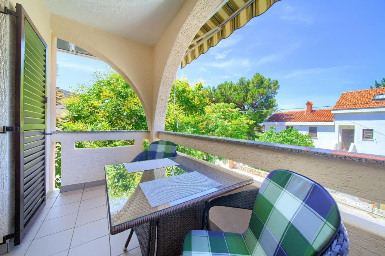 Villa Punta 1St Floor Punat Exterior photo